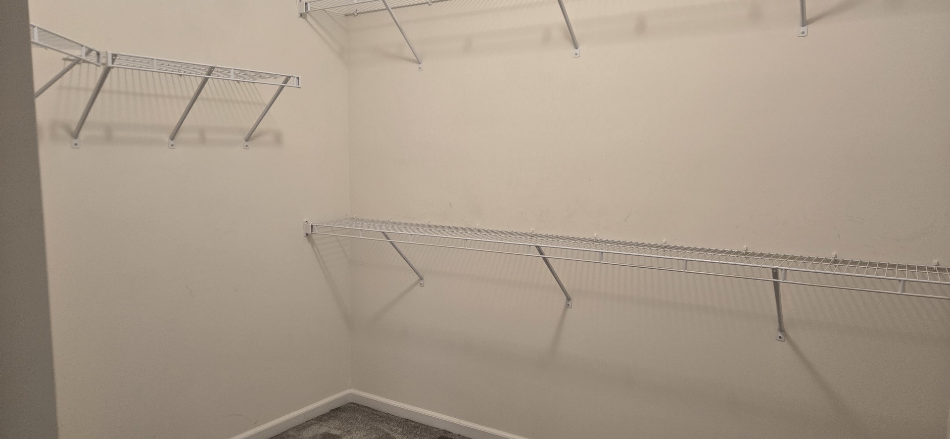 1616 Colchester Lane, Aurora, IL 60502