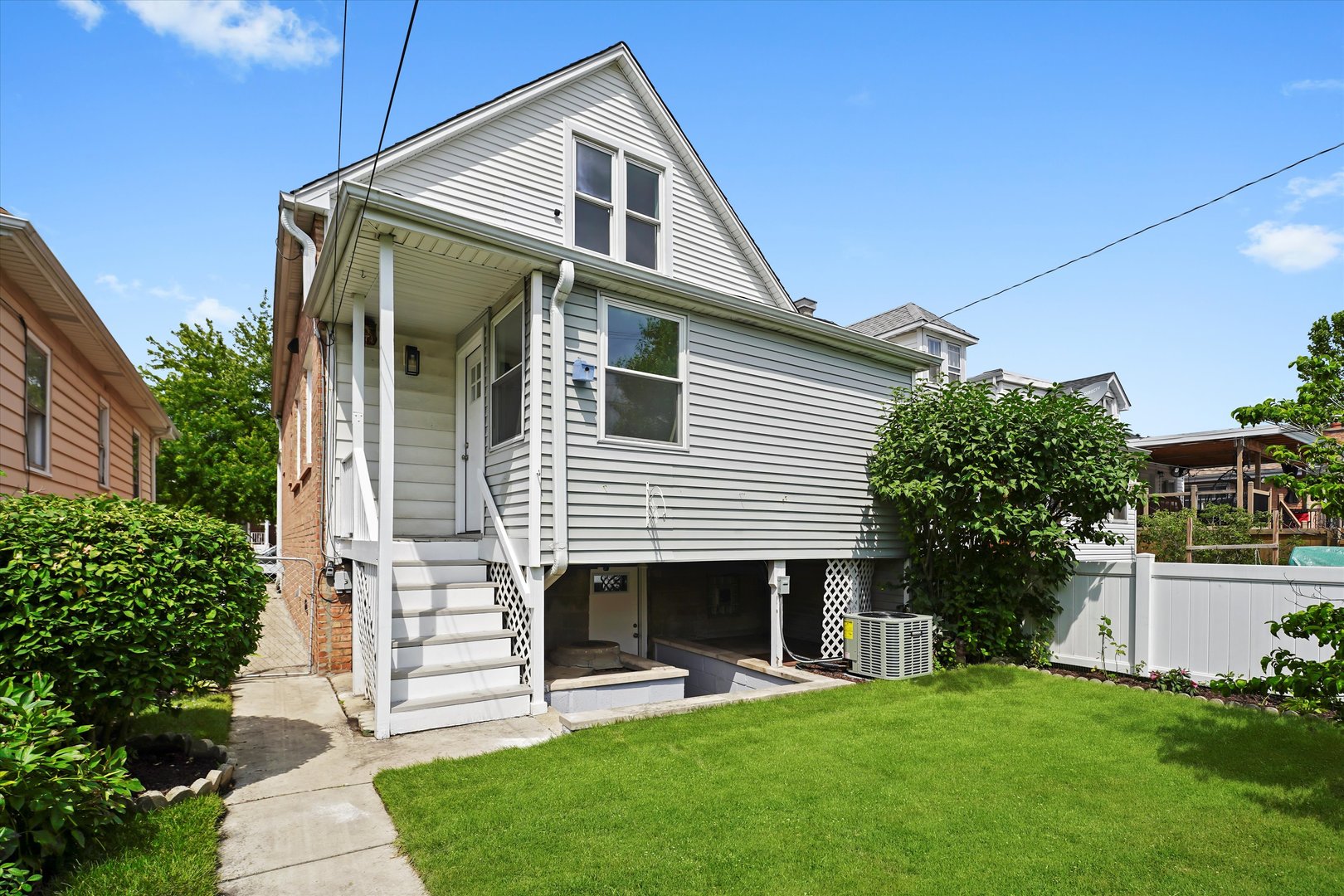 4119 N Meade Avenue, Chicago, IL 60634