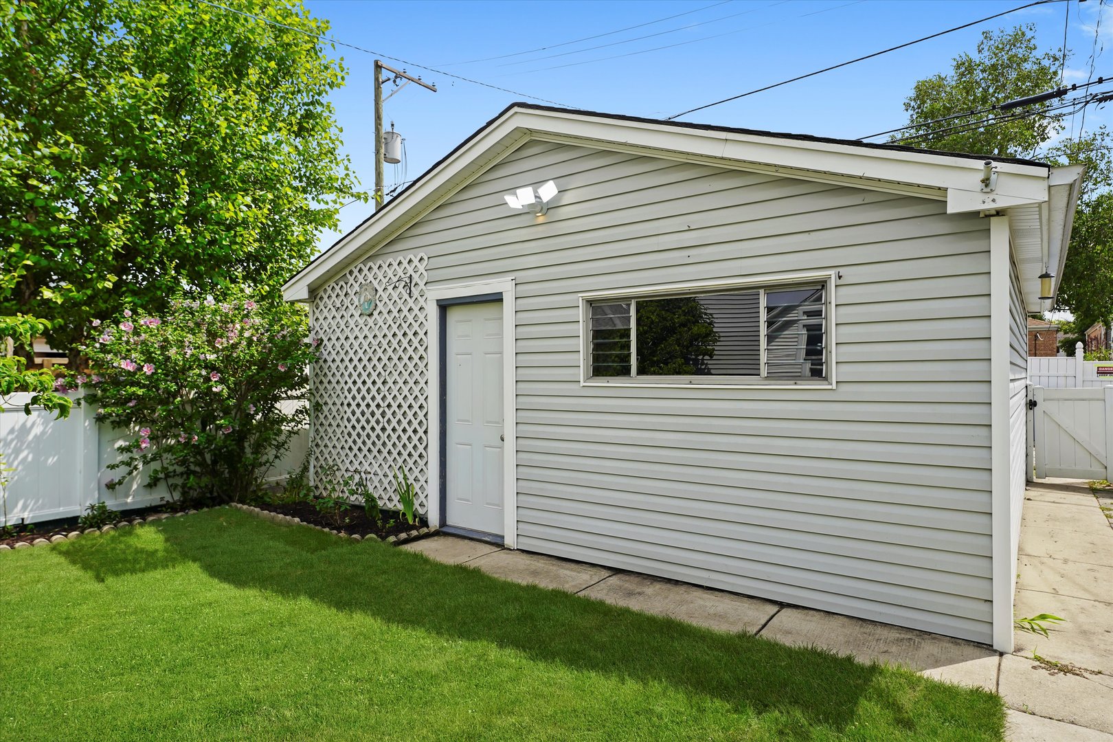 4119 N Meade Avenue, Chicago, IL 60634