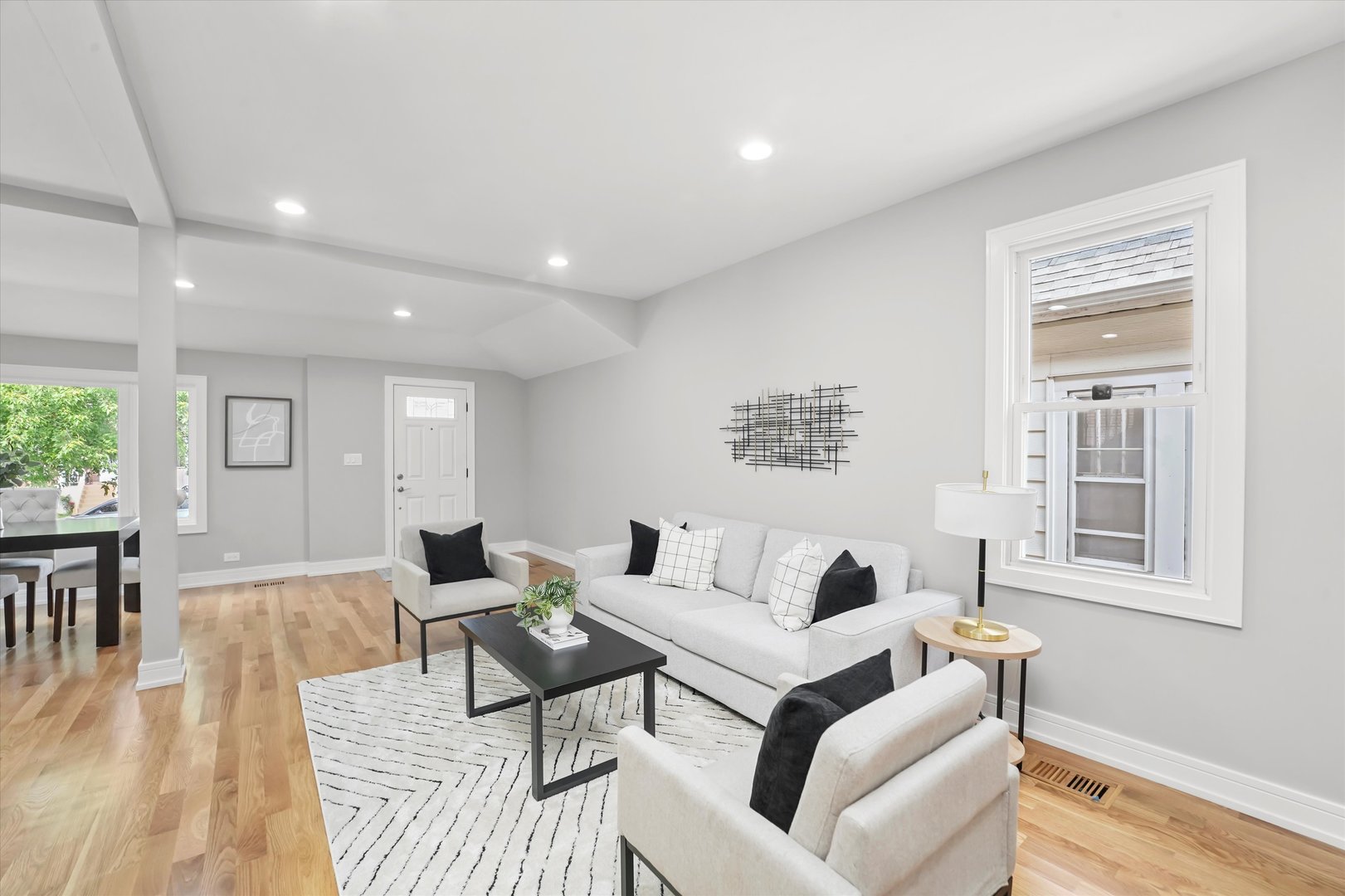 4119 N Meade Avenue, Chicago, IL 60634