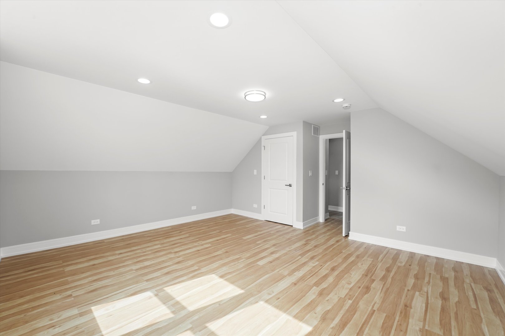 4119 N Meade Avenue, Chicago, IL 60634