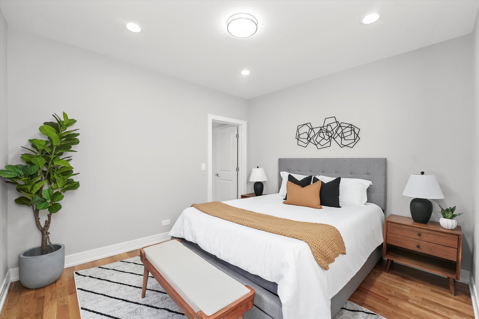 4119 N Meade Avenue, Chicago, IL 60634