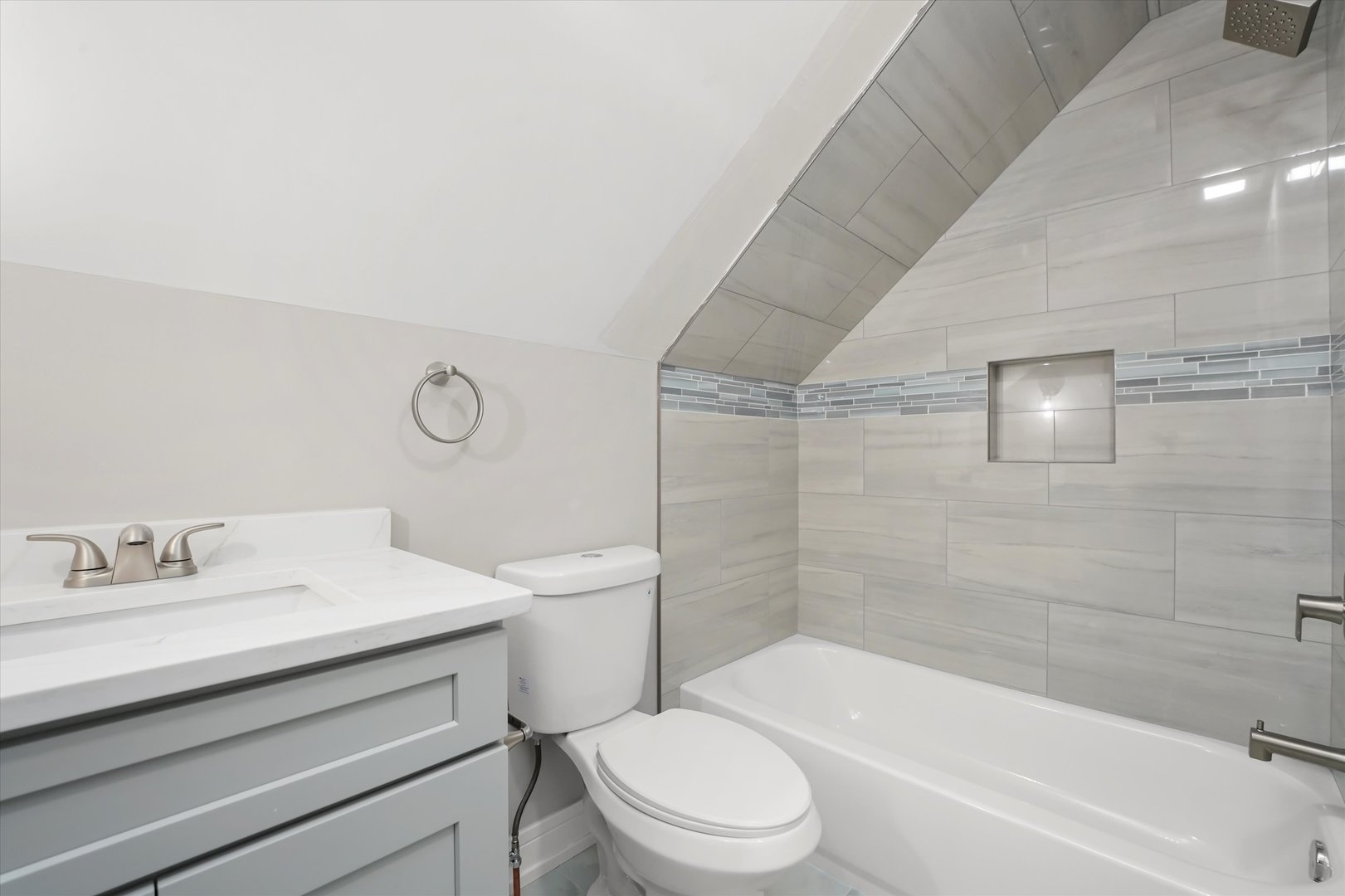 4119 N Meade Avenue, Chicago, IL 60634