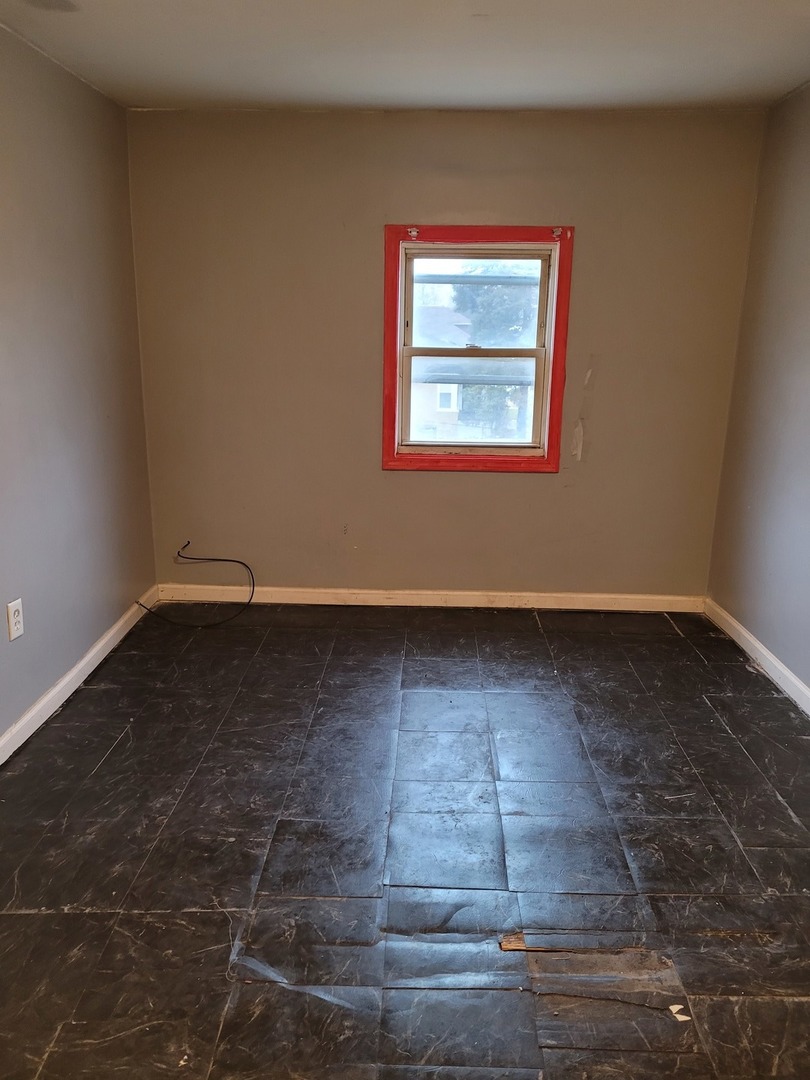 7655 S Clyde Avenue, Chicago, IL 60649