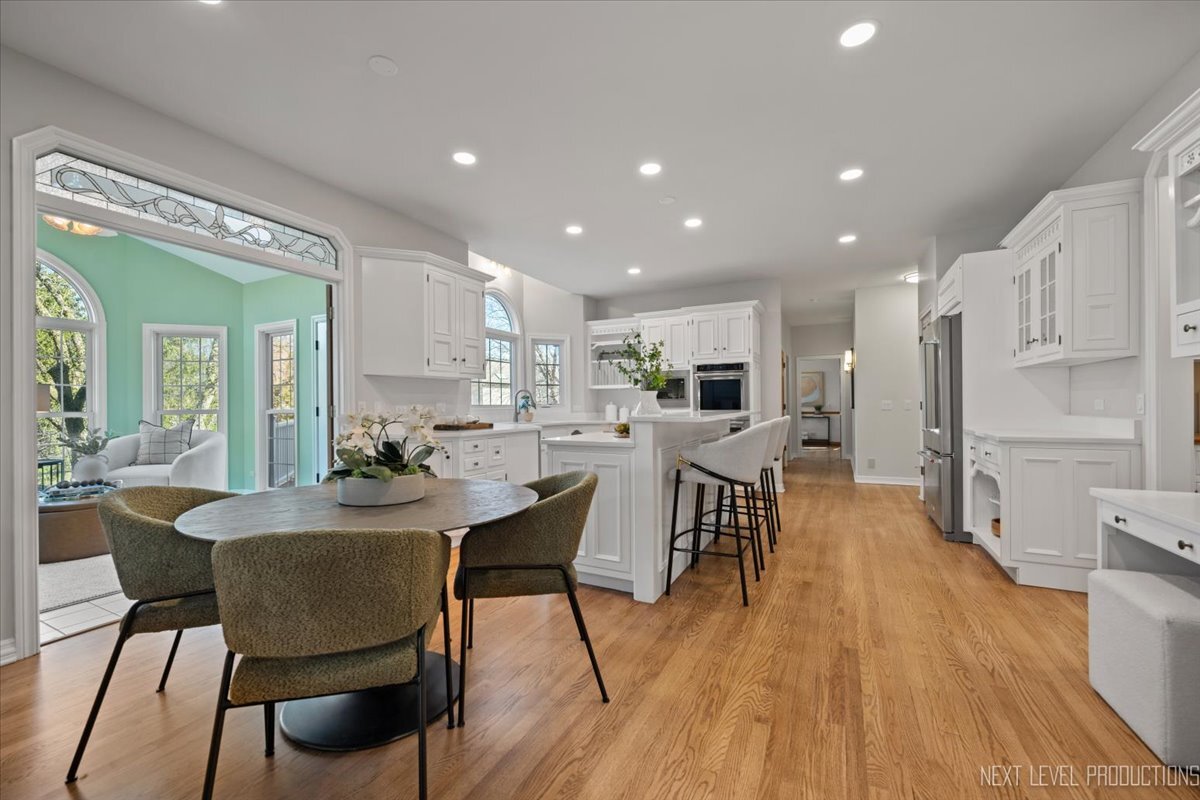 2715 Wendy Drive, Naperville, IL 60565