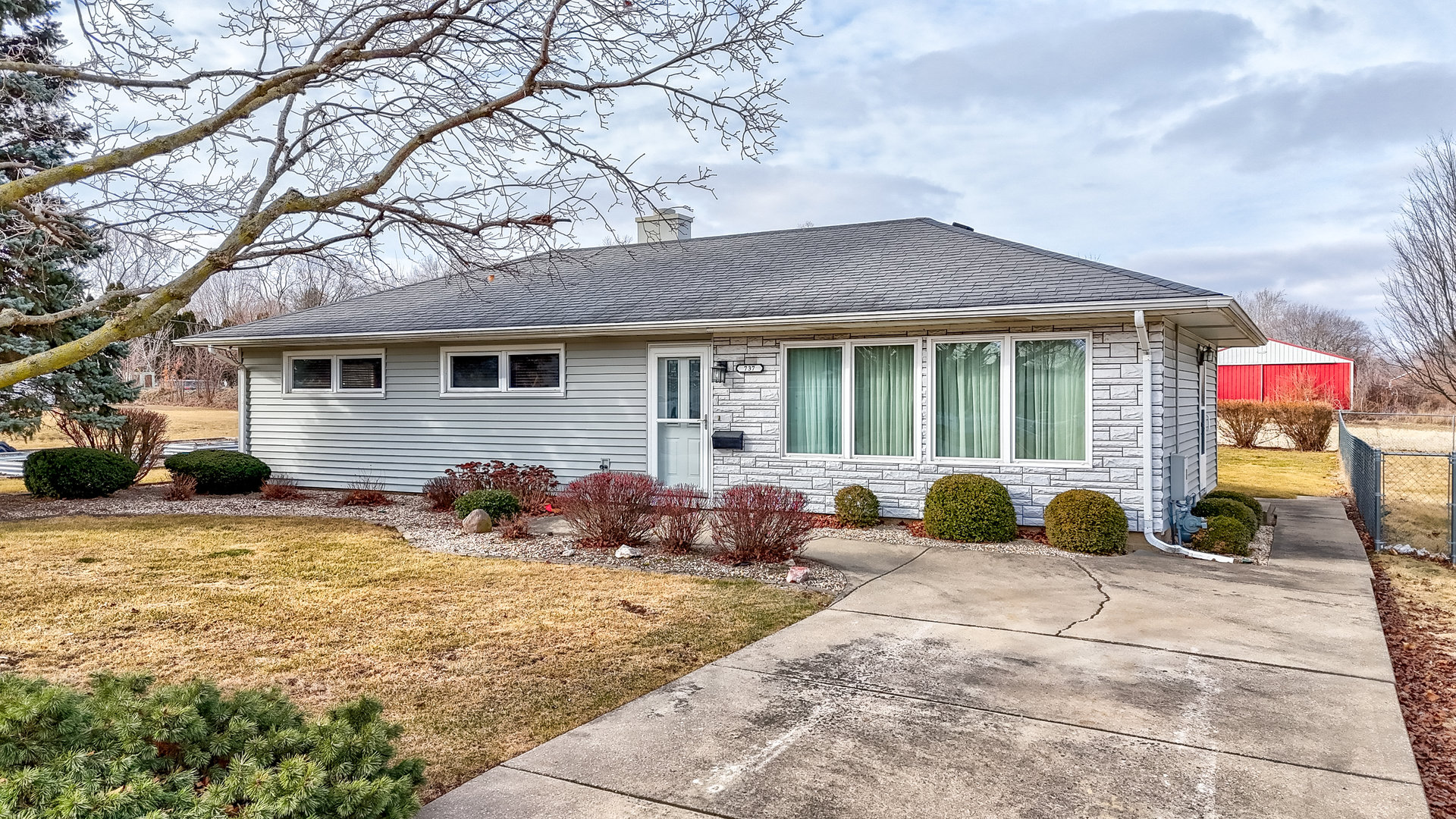 737 3rd Avenue, Ottawa, IL 61350