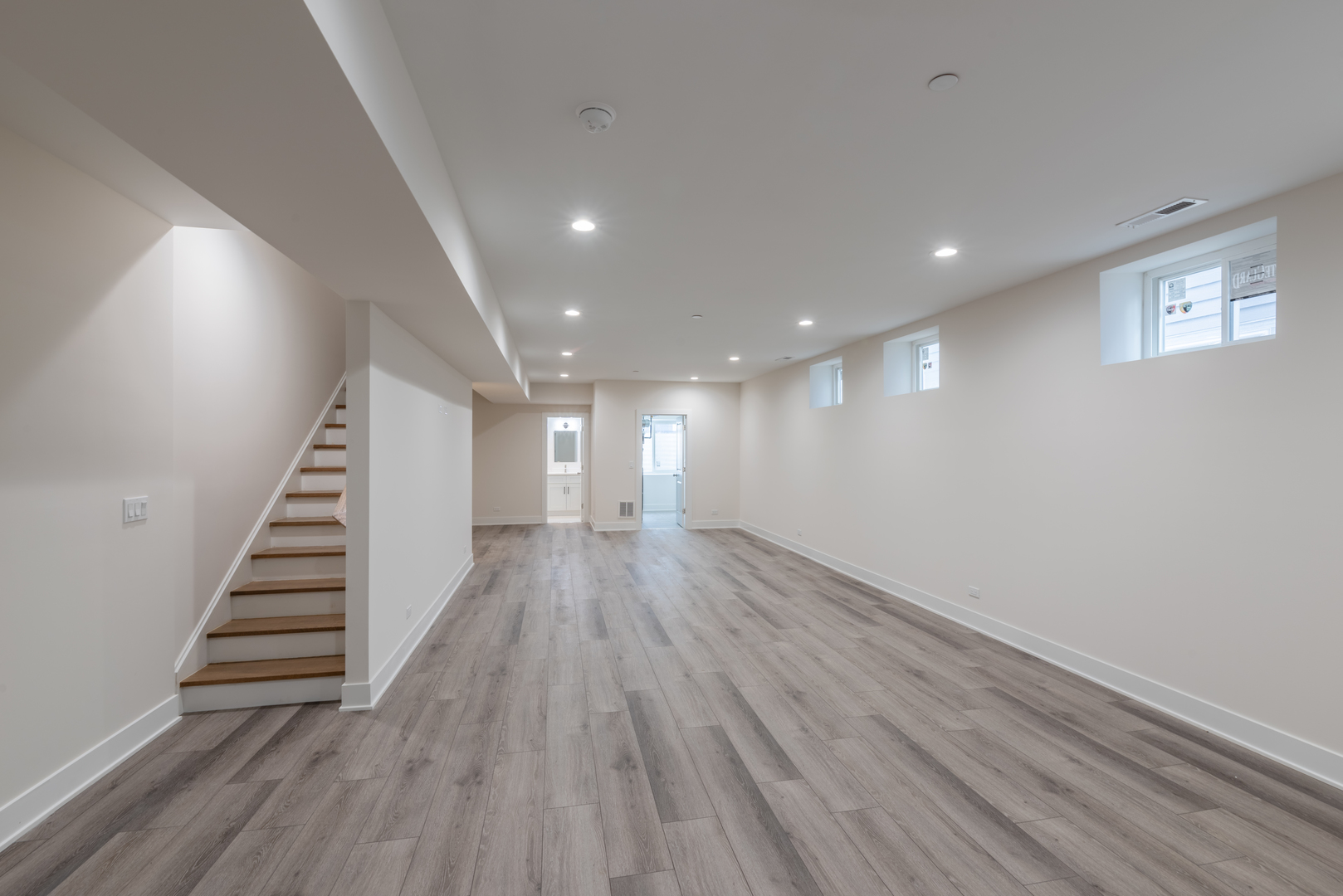 9 N Beverly Lane, Arlington Heights, IL 60004