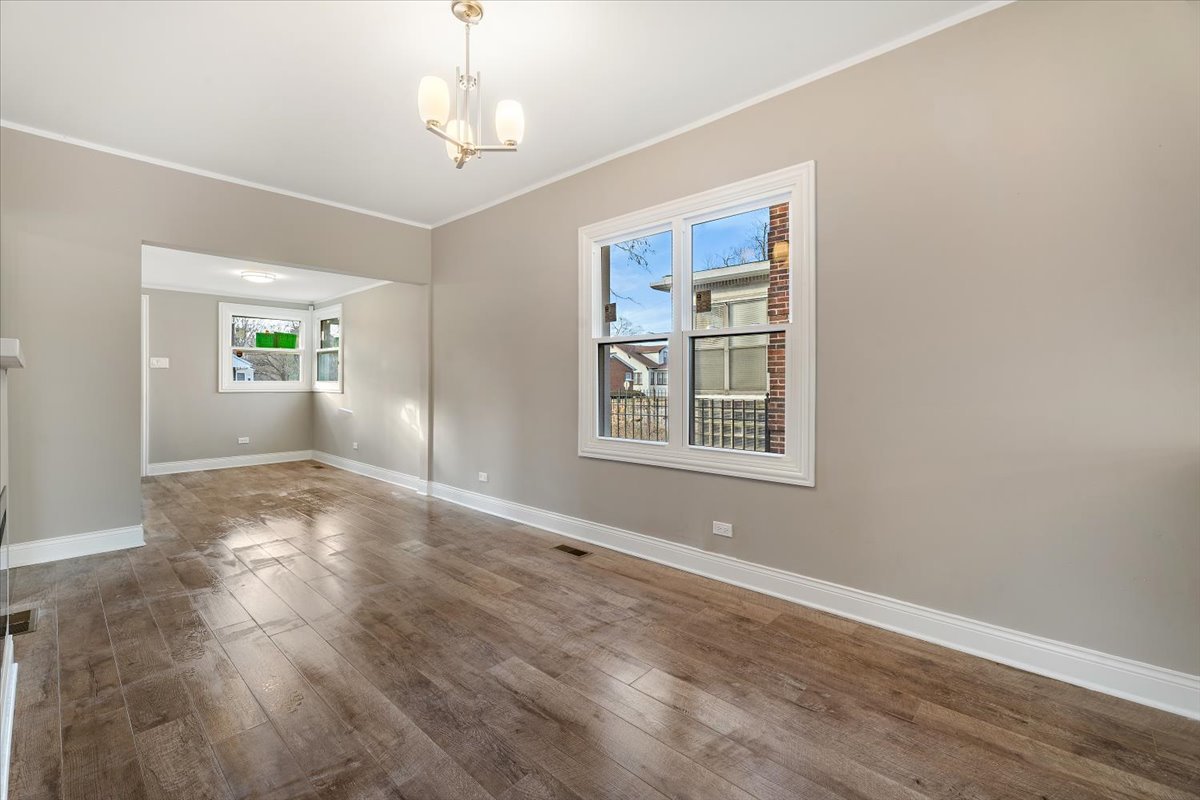 13903 S Dearborn Street, Riverdale, IL 60827