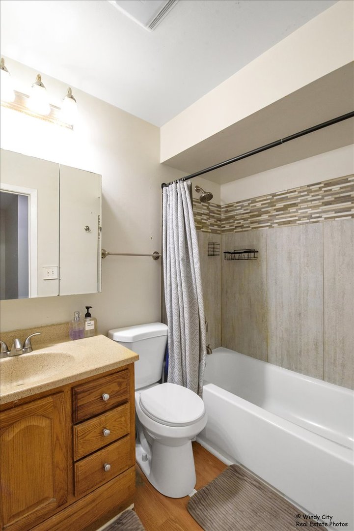 854 Cambridge Place #128C, Wheeling, IL 60090