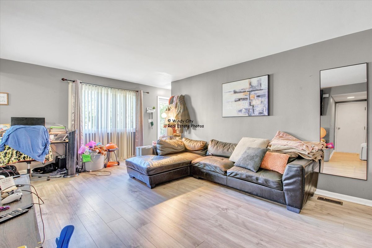 854 Cambridge Place #128C, Wheeling, IL 60090