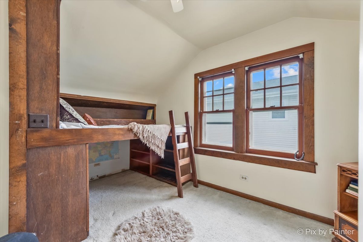 111 S Cornell Avenue, Villa Park, IL 60181