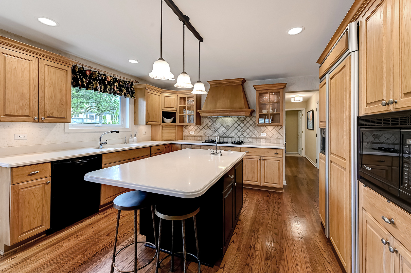 11516 Burr Oak Lane, Burr Ridge, IL 60527