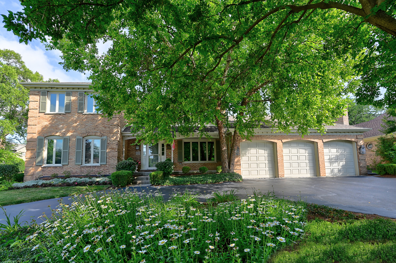 11516 Burr Oak Lane, Burr Ridge, IL 60527