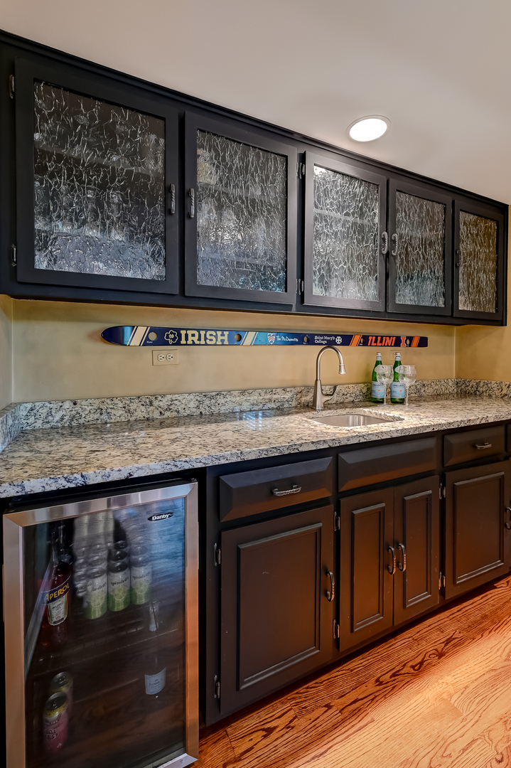 11516 Burr Oak Lane, Burr Ridge, IL 60527