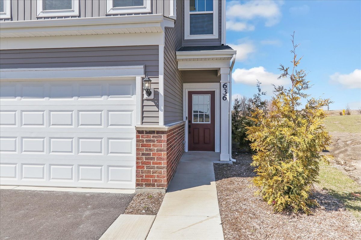 636 Switchgrass Way #60004, Bolingbrook, IL 60490