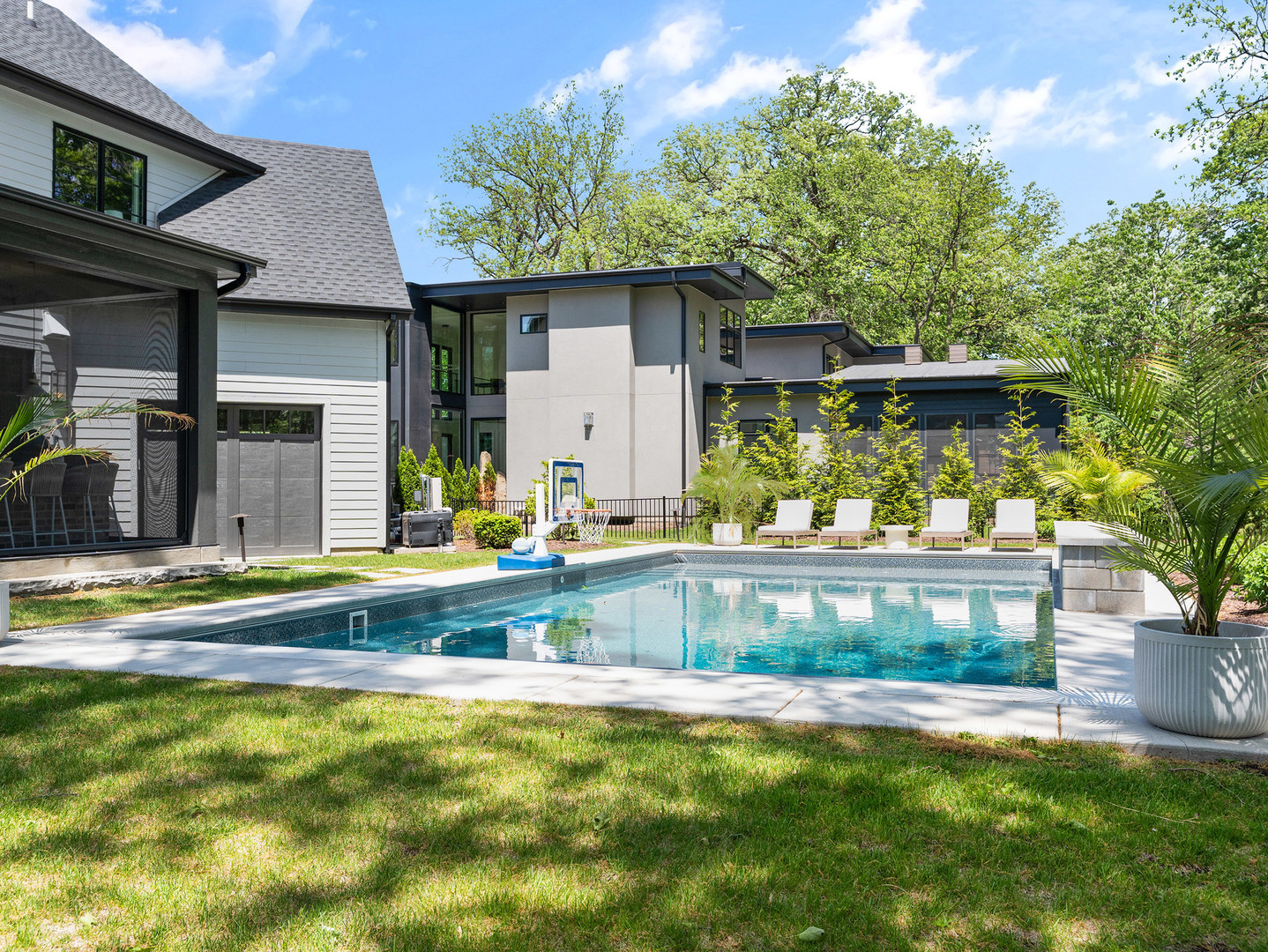 844 S Julian Street, Naperville, IL 60540
