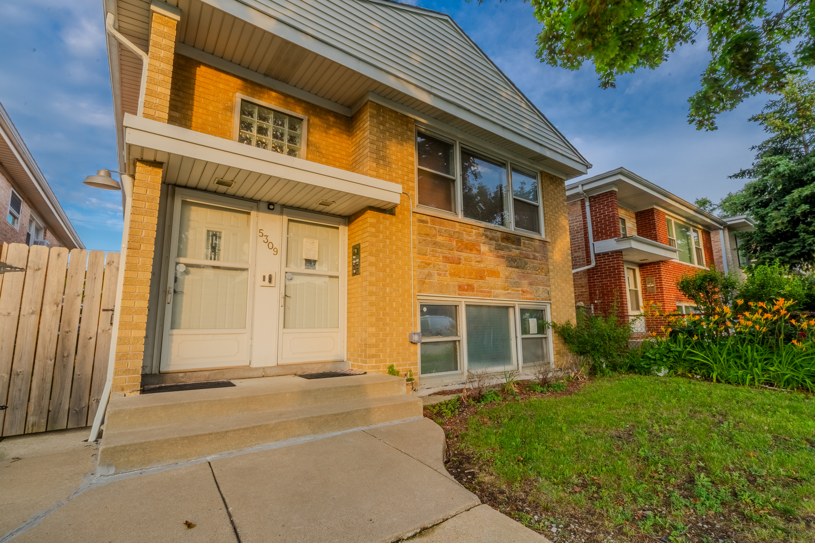 5309 S 72nd Court, Summit, IL 60501
