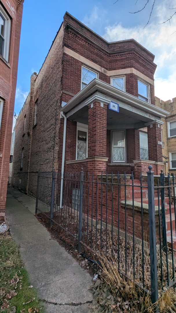 7421 S Dante Avenue, Chicago, IL 60619
