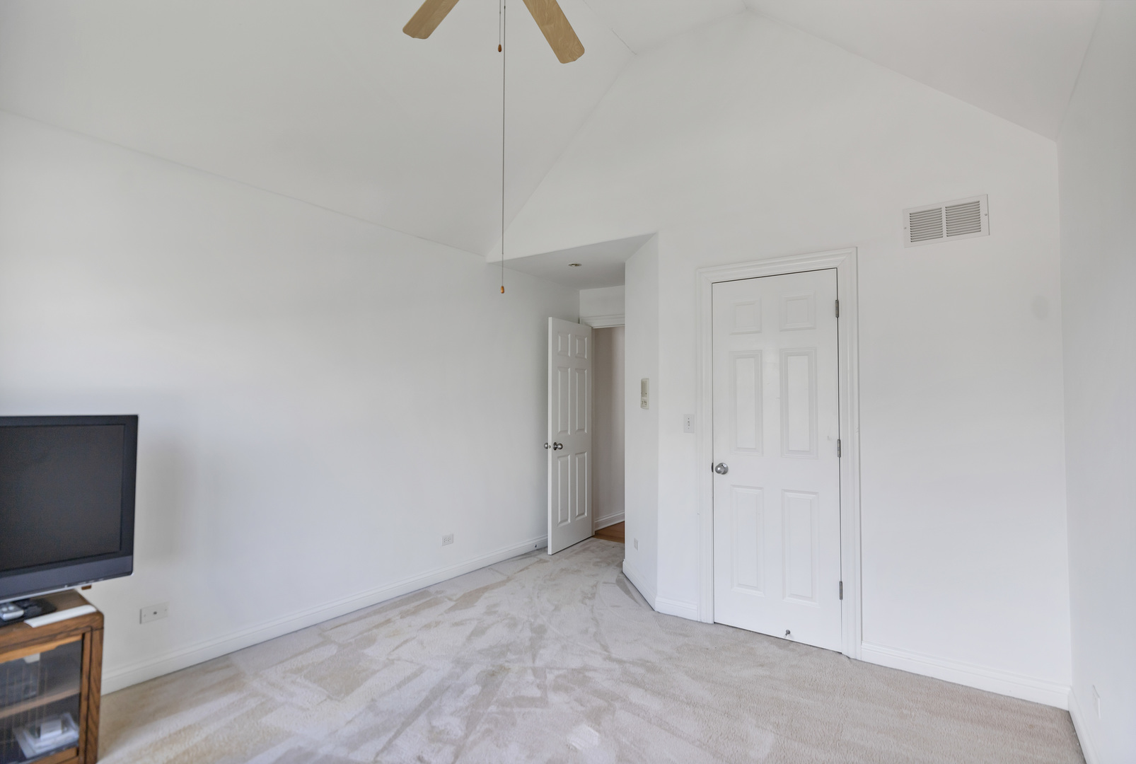 427 W Natoma Avenue, Addison, IL 60101