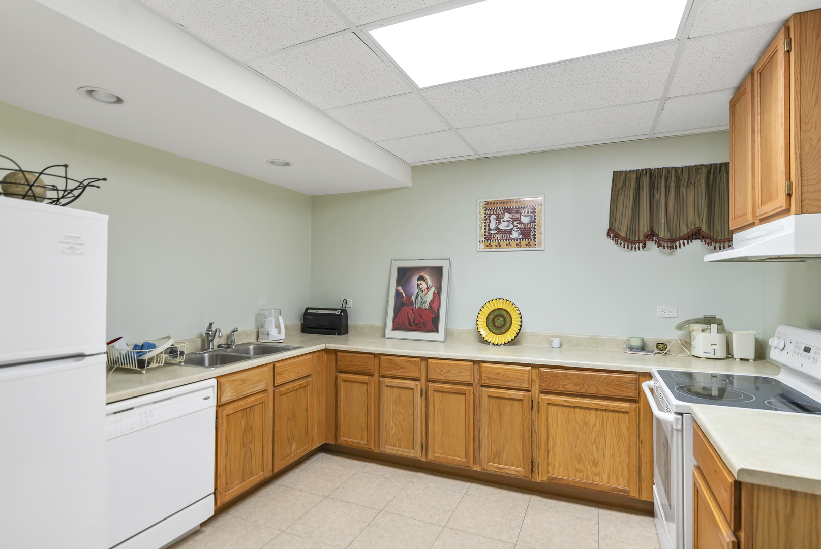 427 W Natoma Avenue, Addison, IL 60101