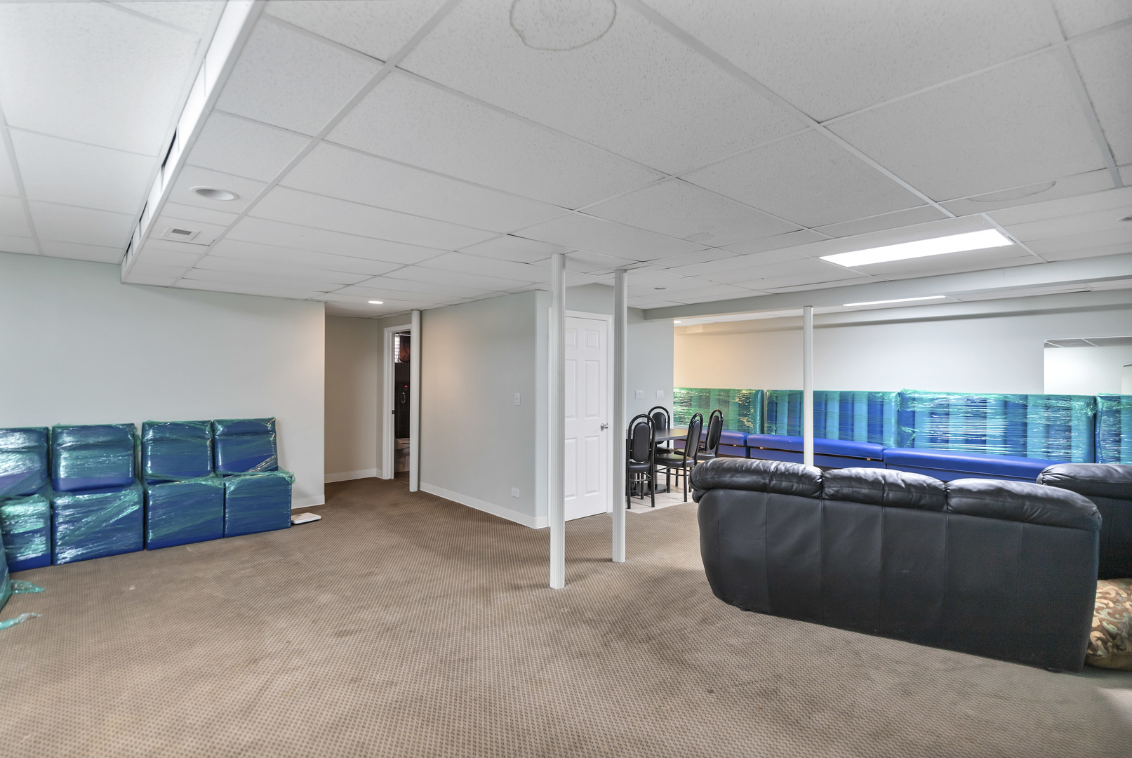 427 W Natoma Avenue, Addison, IL 60101
