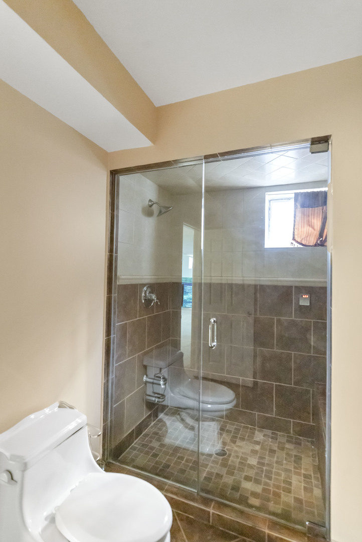 427 W Natoma Avenue, Addison, IL 60101
