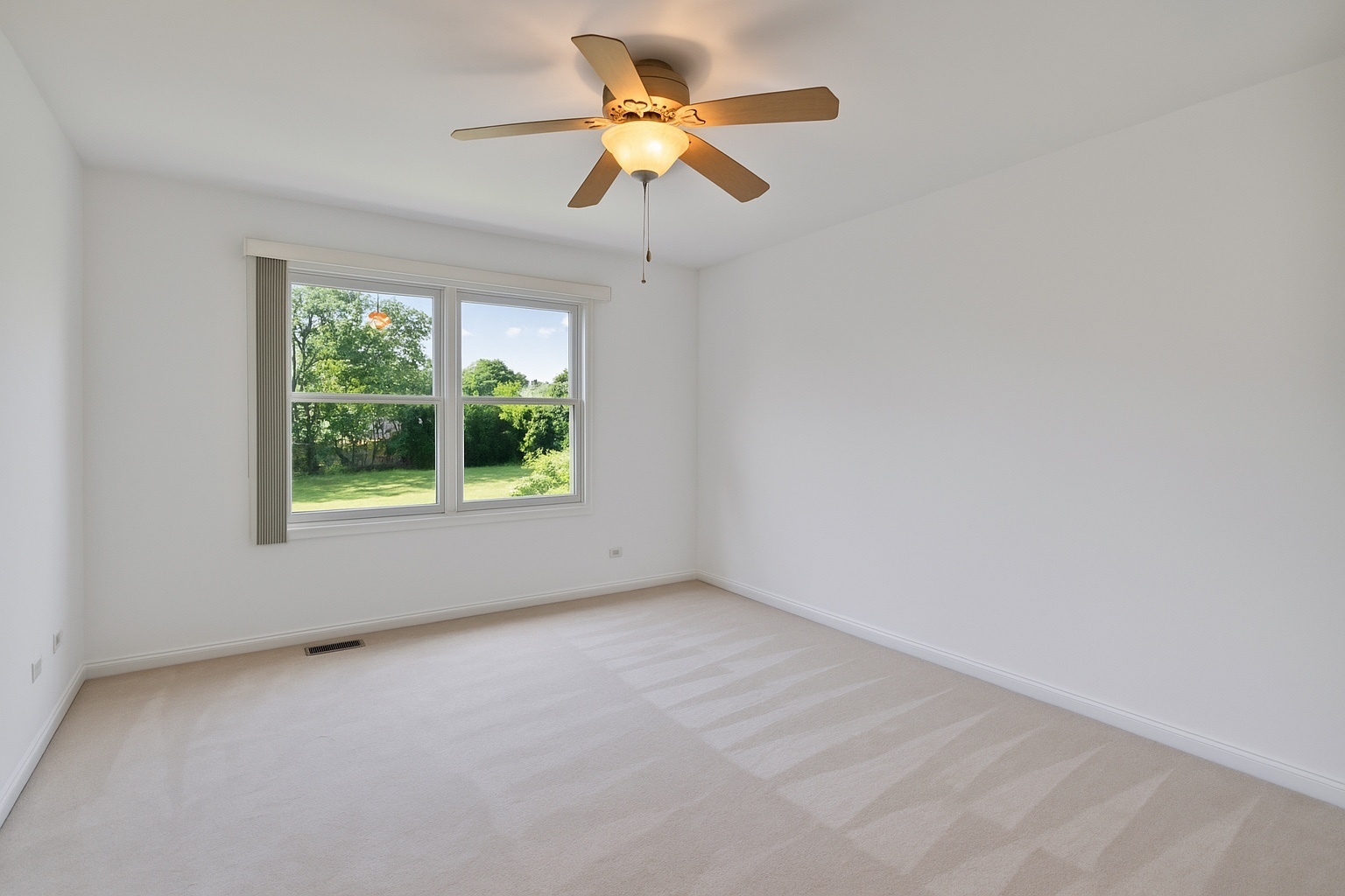 427 W Natoma Avenue, Addison, IL 60101