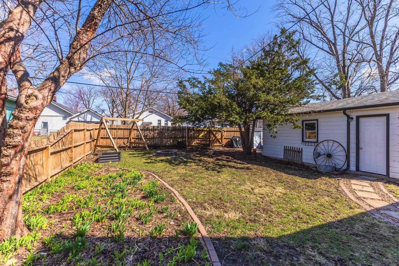 214 Willard Avenue, Bloomington, IL 61701