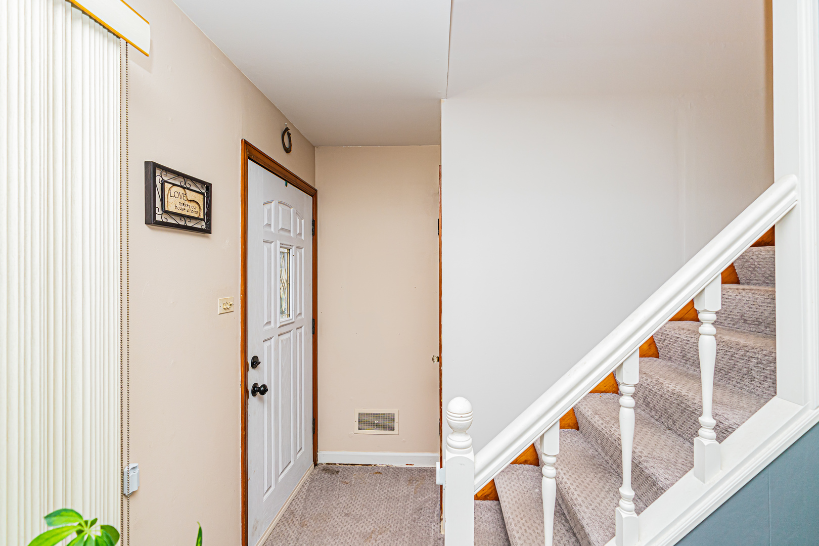 0S638 Euclid Avenue, Villa Park, IL 60181
