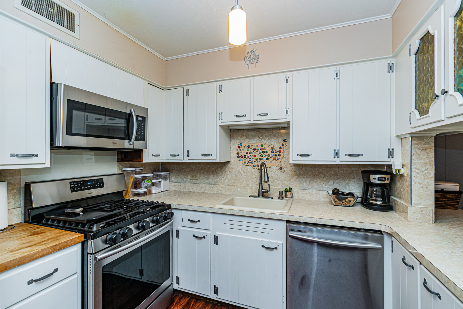 0S638 Euclid Avenue, Villa Park, IL 60181