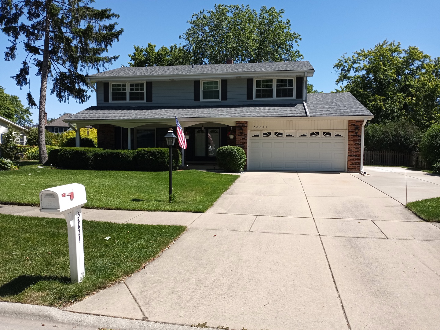 5S621 Ridgeview Lane, Naperville, IL 60540