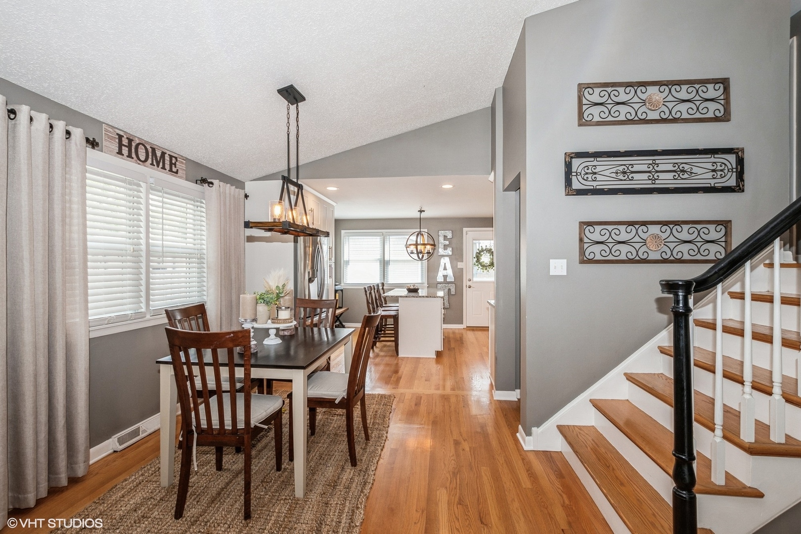 4605 W 102ND Street, Oak Lawn, IL 60453