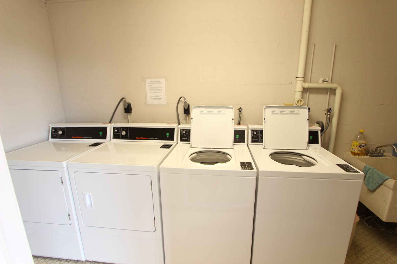 1111 E Jefferson Street #3, Bloomington, IL 61701