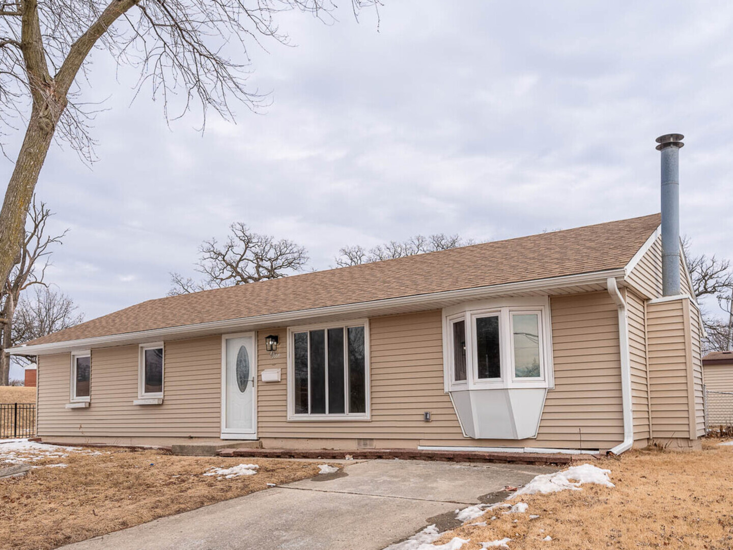 1 Ambassador Avenue, Romeoville, IL 60446