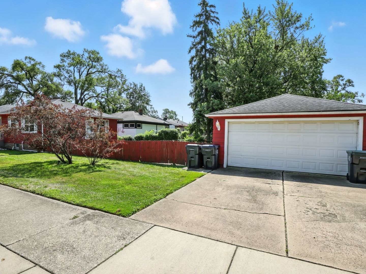 725 E 161st Street, South Holland, IL 60473