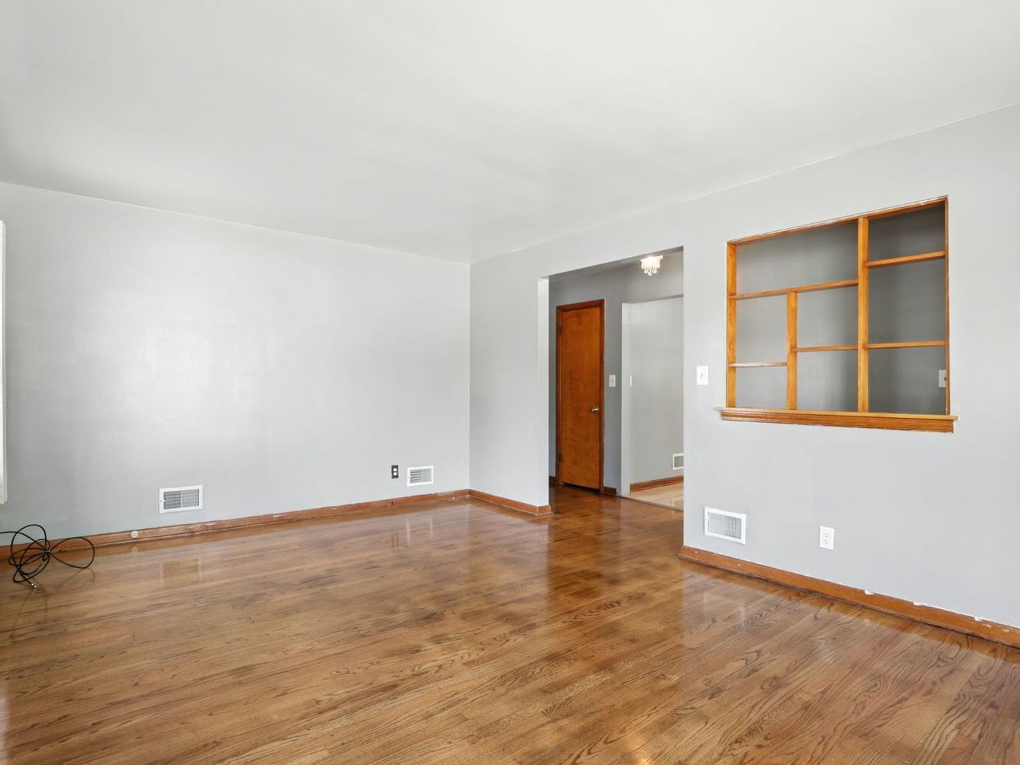 725 E 161st Street, South Holland, IL 60473