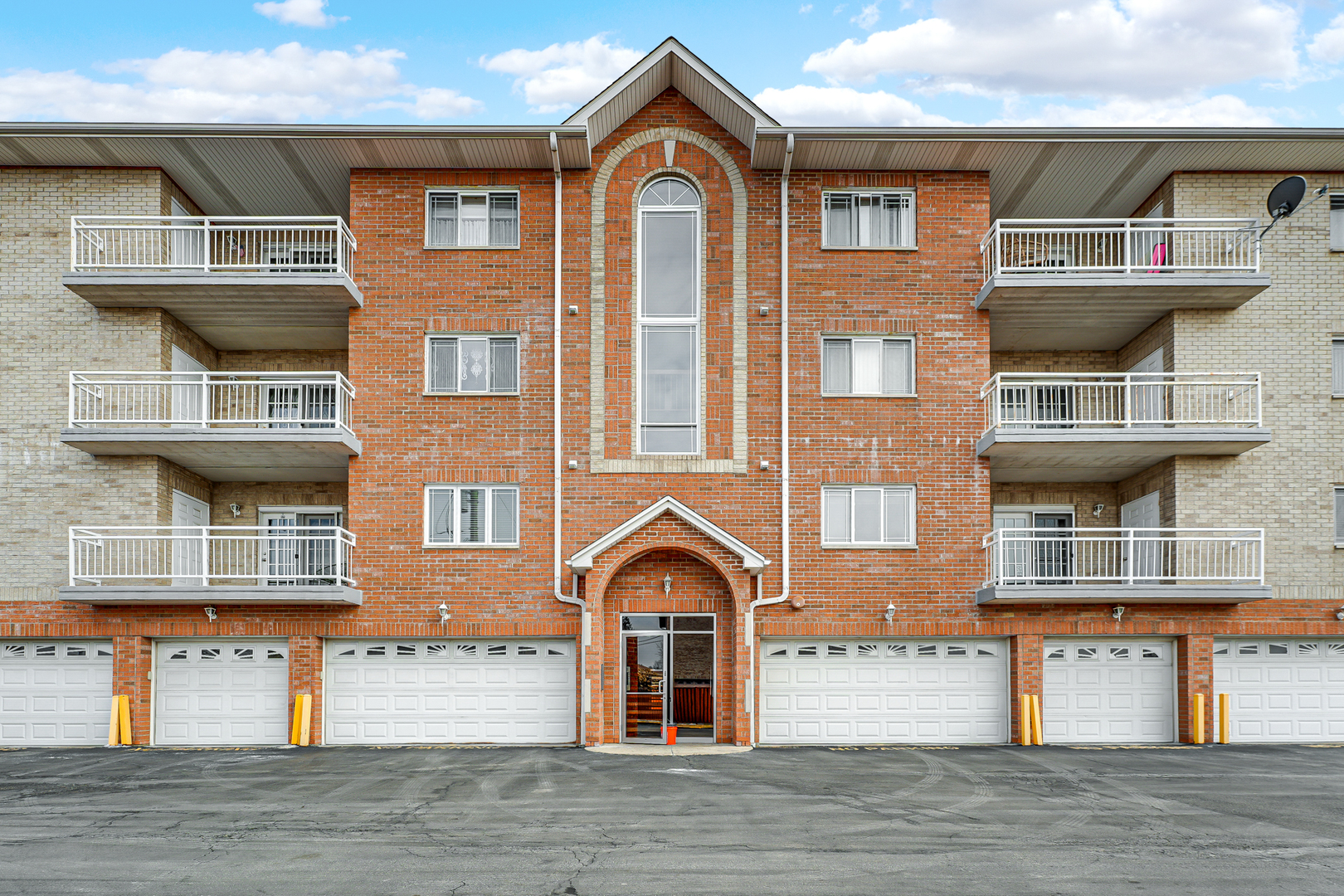 6600 W 87th Street #4SE, Burbank, IL 60459