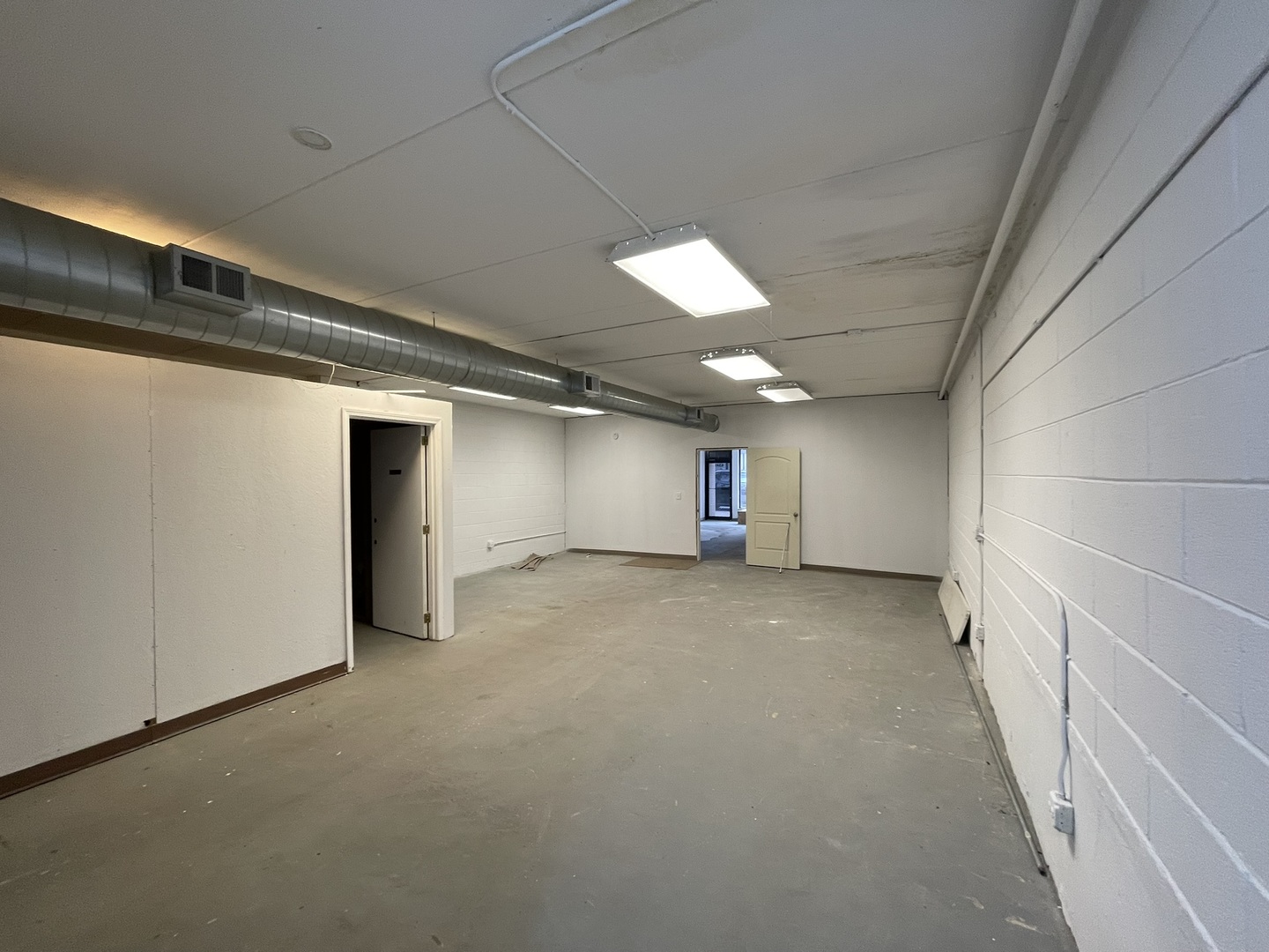 6341 W Belmont Avenue, Chicago, IL 60634