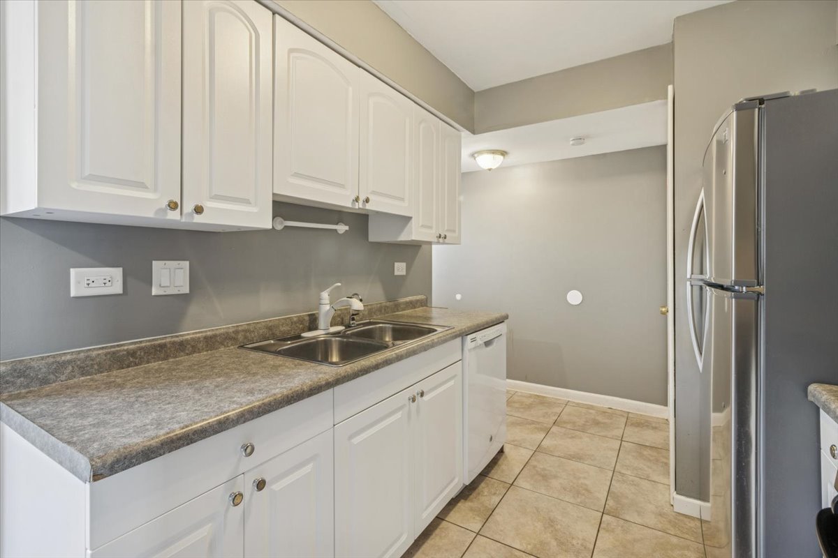 Streamwood, IL 60107