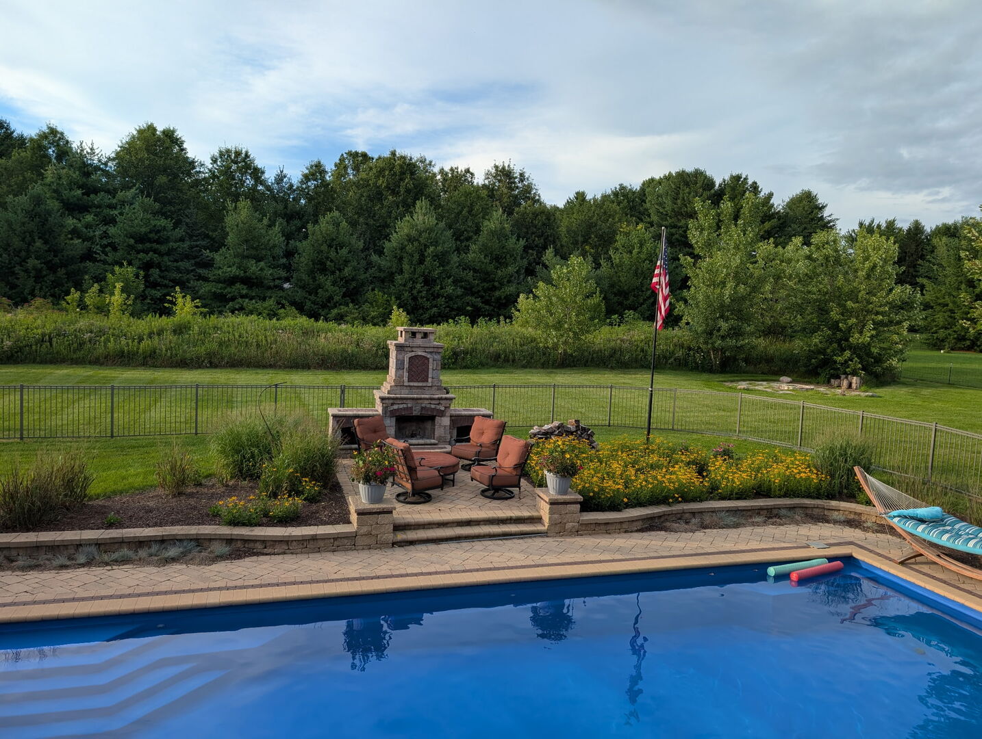 6871 Montague Road, Rockford, IL 61102