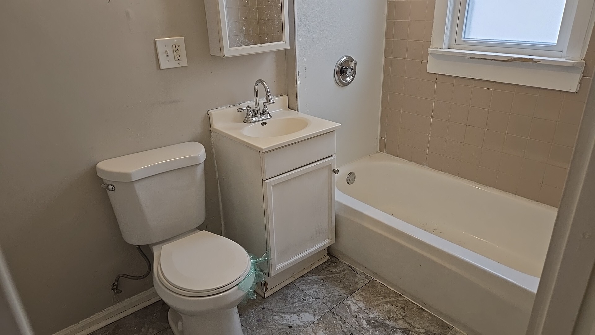 41 E 100th Place, Chicago, IL 60628