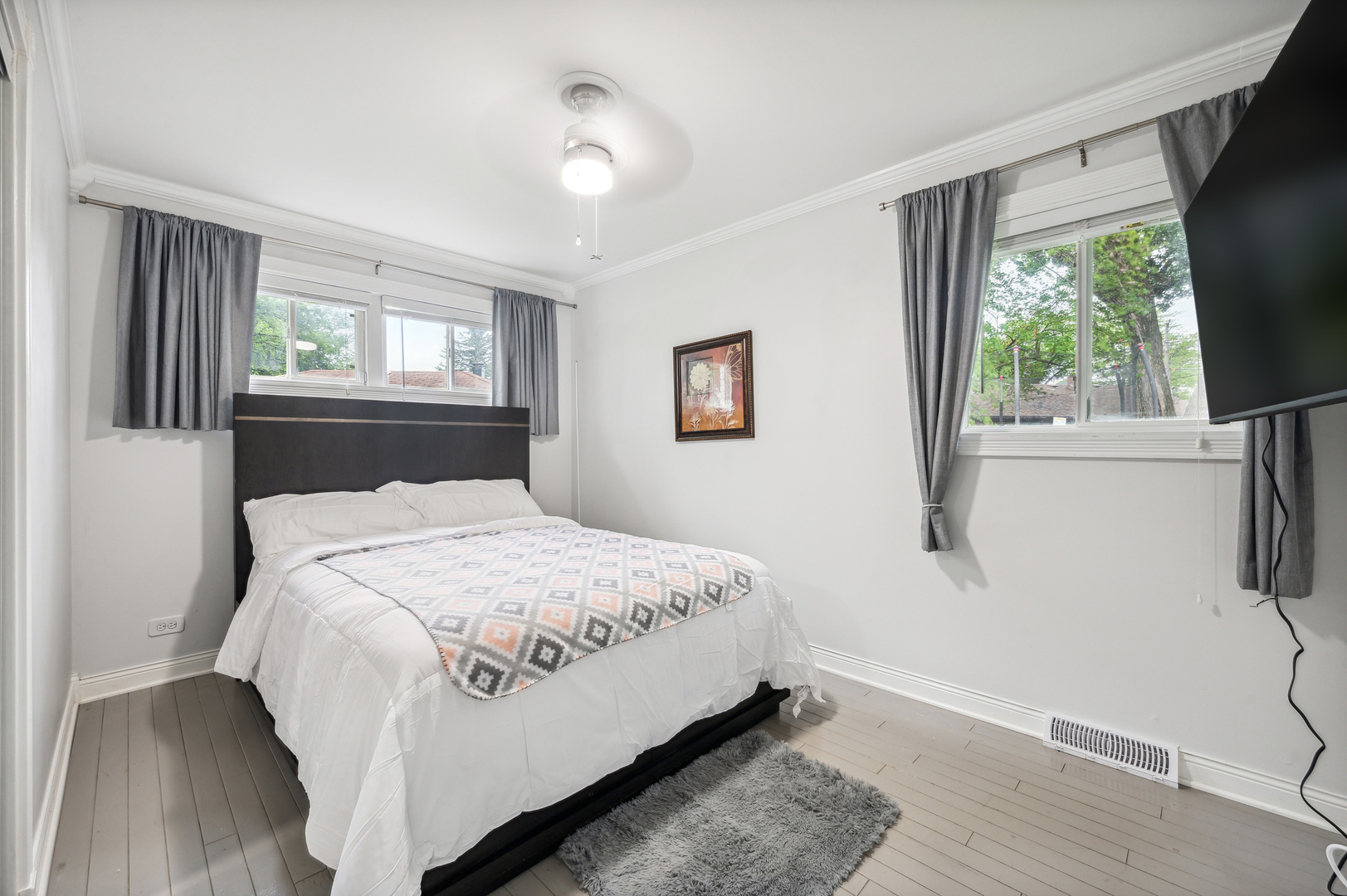 6207 S Damen Avenue, Chicago, IL 60636