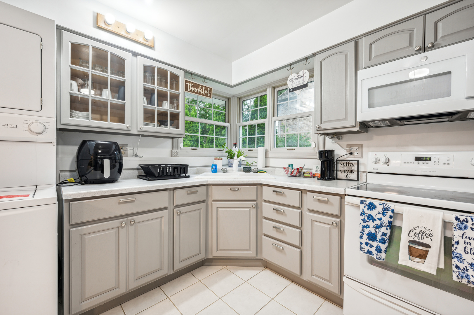 6207 S Damen Avenue, Chicago, IL 60636