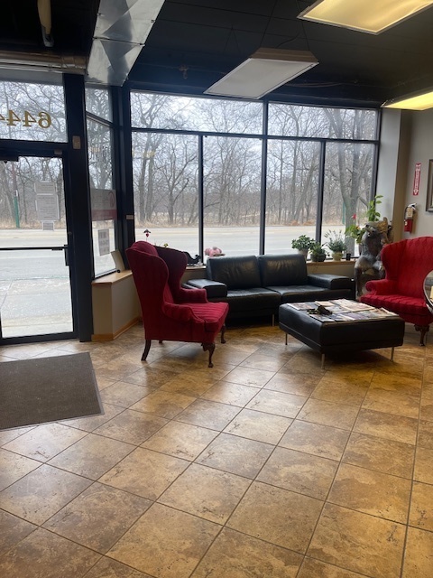 6444 N Milwaukee Avenue, Chicago, IL 60631