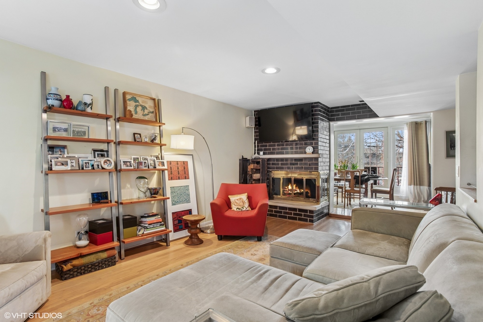 1747 N Fern Court, Chicago, IL 60614