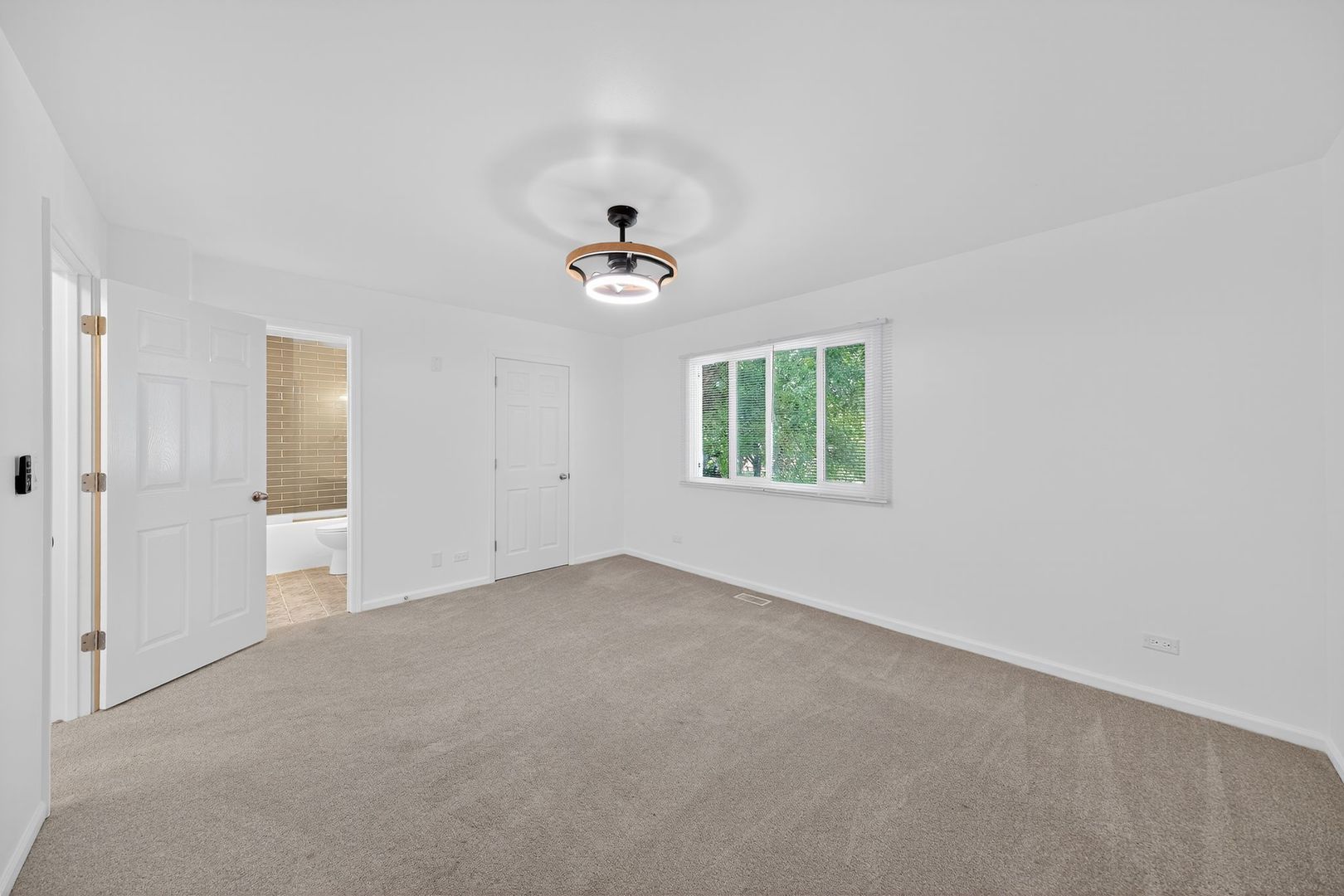 1853 Paddington Avenue, Naperville, IL 60563
