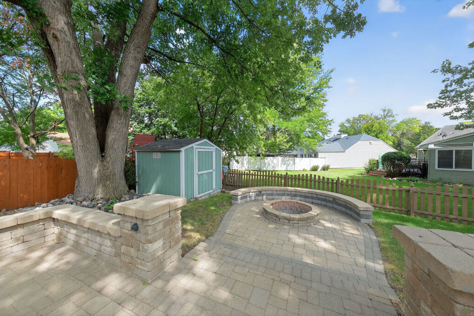 1853 Paddington Avenue, Naperville, IL 60563