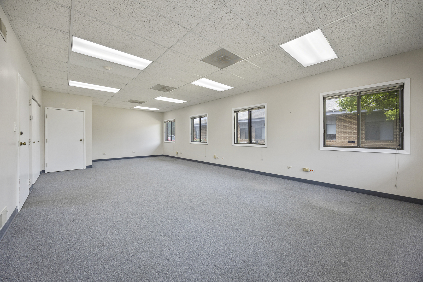 27W281 Geneva Road #K2, Winfield, IL 60190