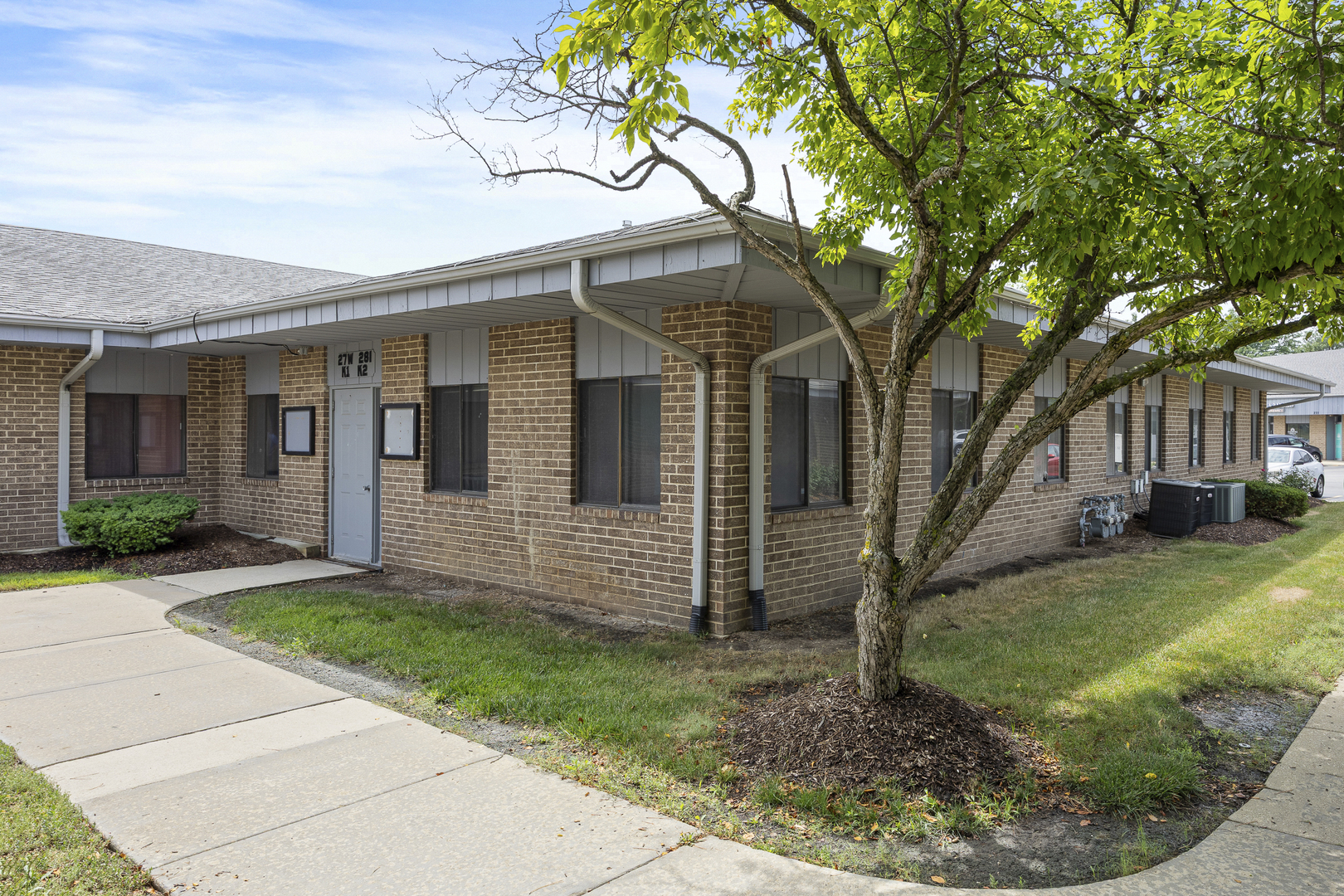 27W281 Geneva Road #K2, Winfield, IL 60190