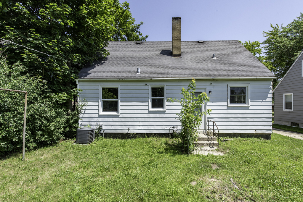 2312 HOREB Avenue, Zion, IL 60099